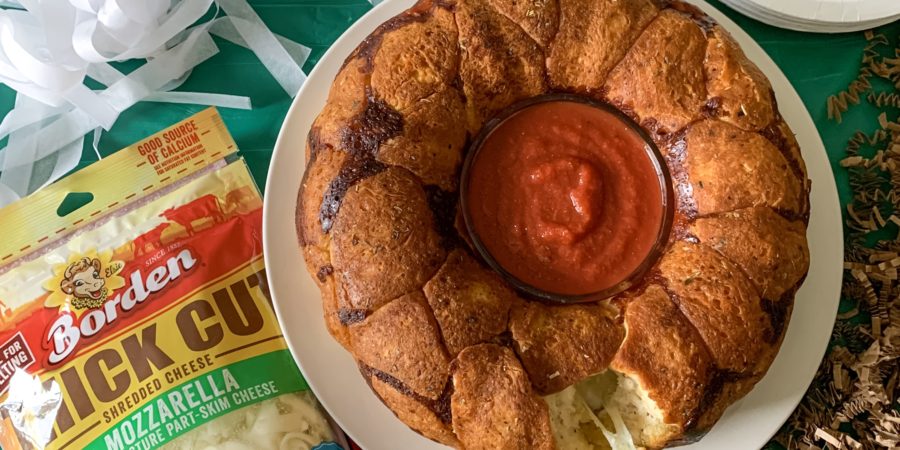 pull-apart pizza bread, Borden Thick Cut Mozzarella Shreds, game day food, party appetizers